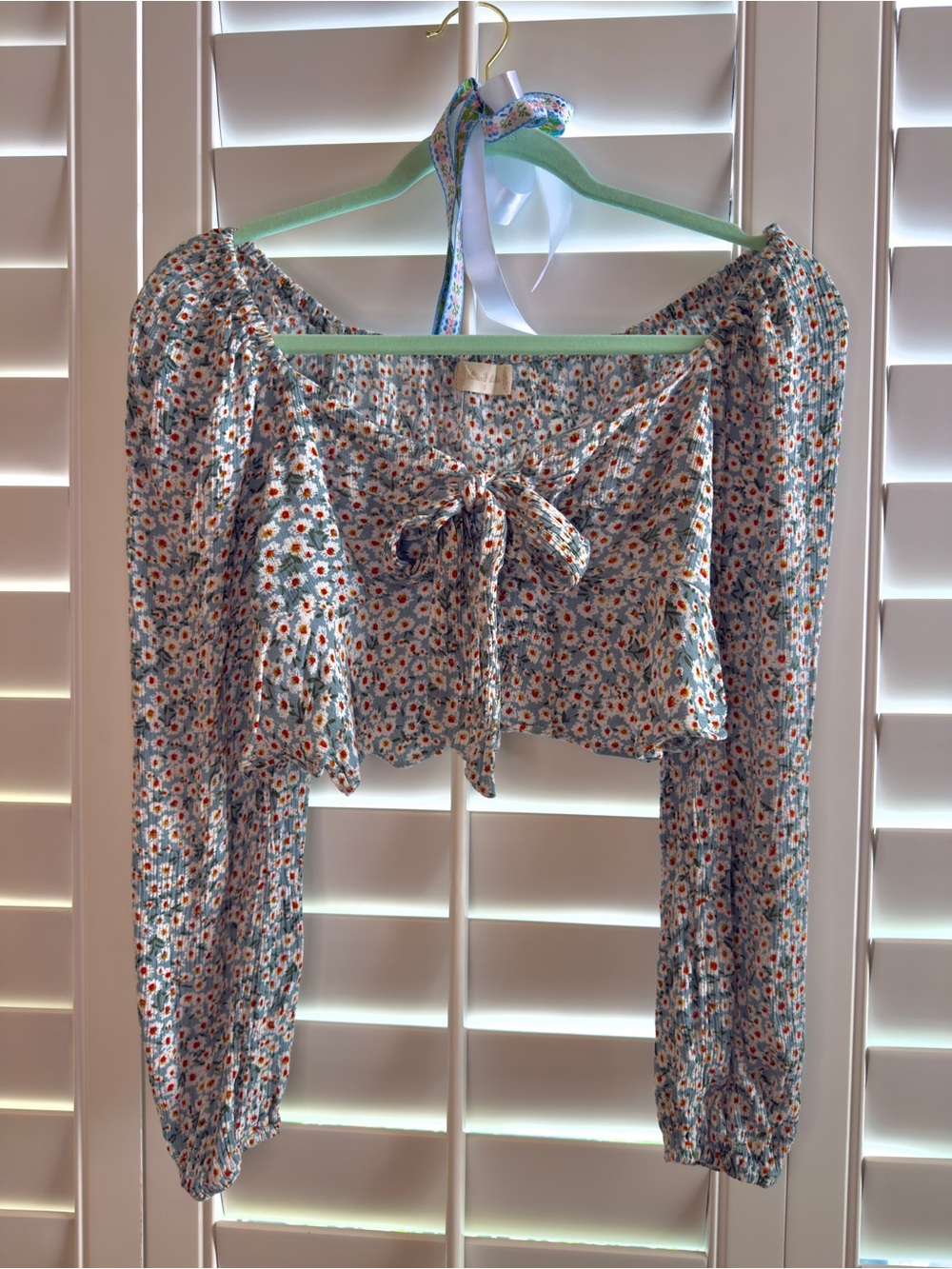 Altar'd State Blue Floral Tie-Front Crop Top - Size S